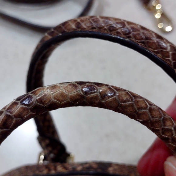 Michael Kors Smythe Small Dome Snakeskin Trimmed Leather Satchel/Crossbody EUC - Picture 13 of 16